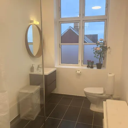 Den Lille Skole - Ferie Pa Aero I By - Vaerelser *